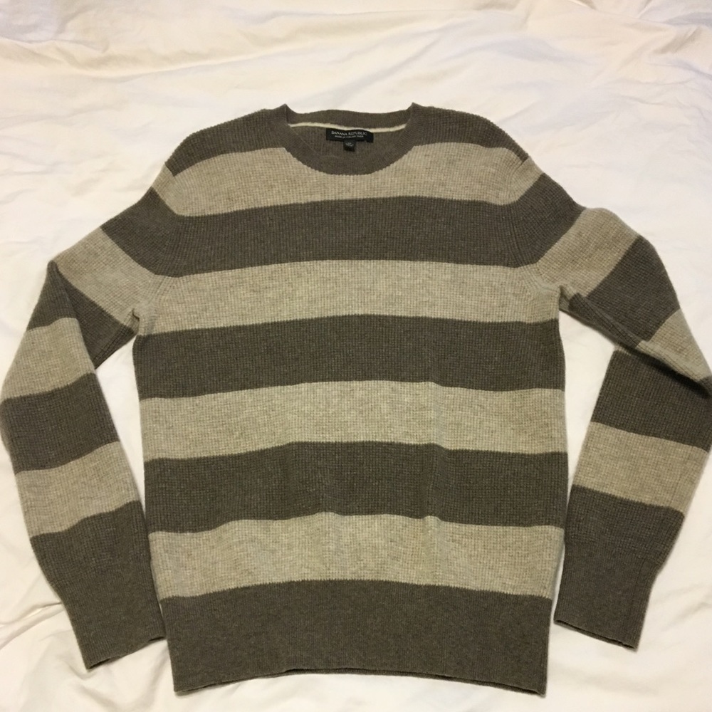 Banana Republic men’s wool sweater